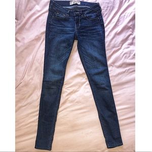Hollister Super Skinny Jeans